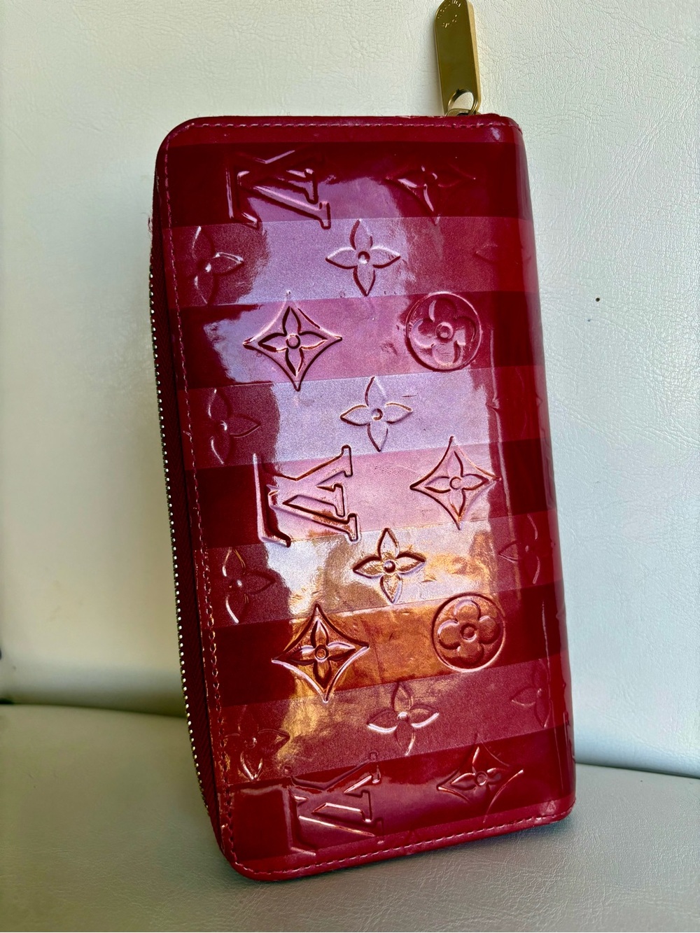 Authentic Certified Louis Vuitton RAYURES Red Patent Vernis Zip Around Wallet